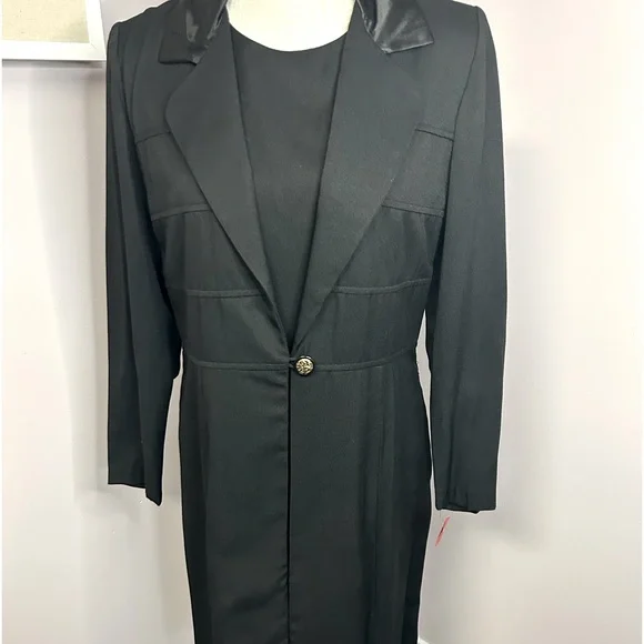 Women’s long sleeve size 8 black one piece dress. Jacket look-but all attached. - Picture 3 of 11